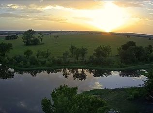 8605 Chestnut Rd, Henryetta, OK 74437