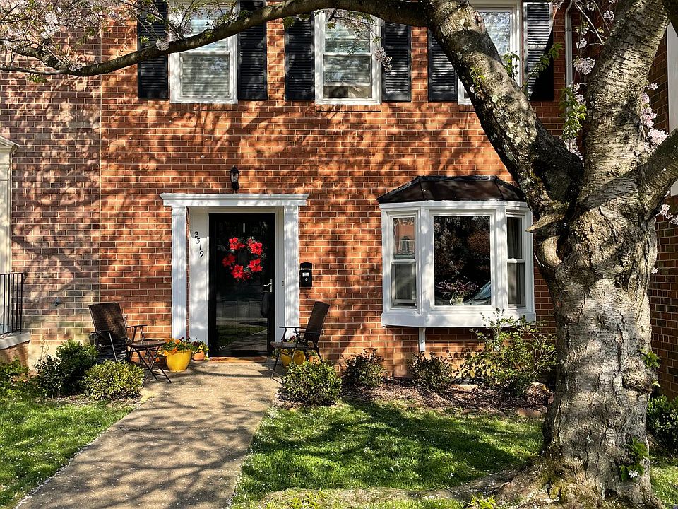 1st image of 2319 N Sibley St