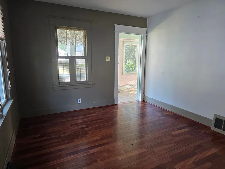 2226 Roger St — Photo 5