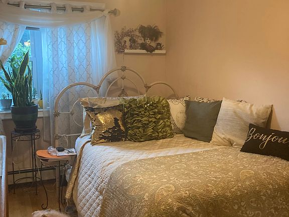 5th image of 102-10 Lewis Ave #1C