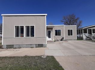 322 7th Ave NW, Minot, ND 58703