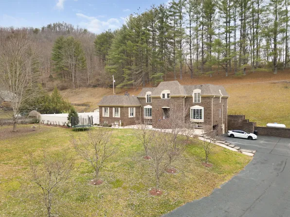 276 Brandy Keg Est, Prestonsburg, KY 41653