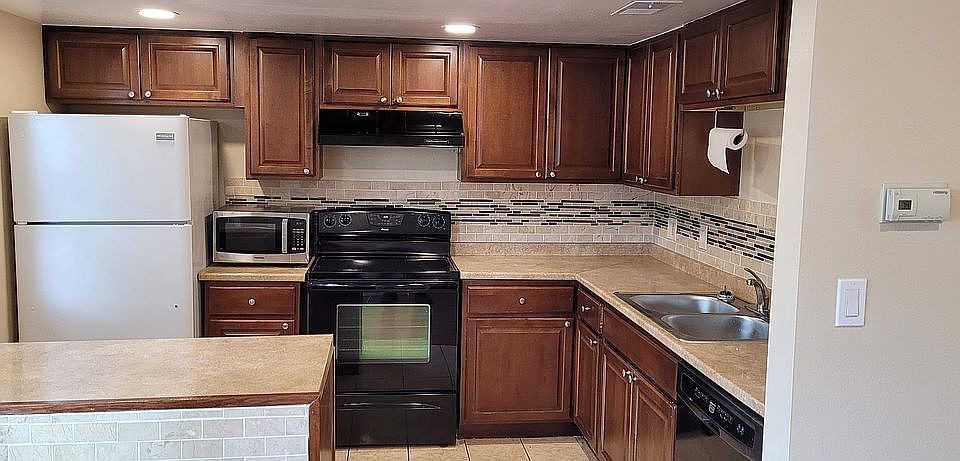 1st image of 1201 N Galapago St Unit 98