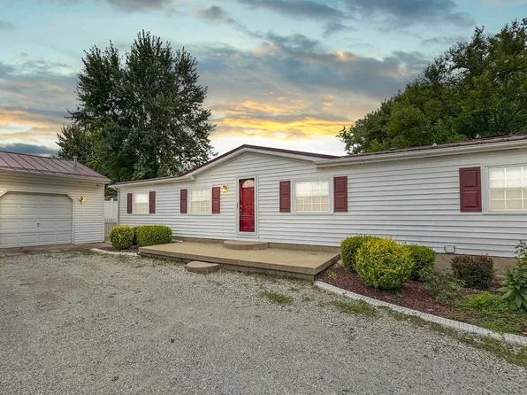 5145 E Wooster Rd, Pierceton, IN 46562