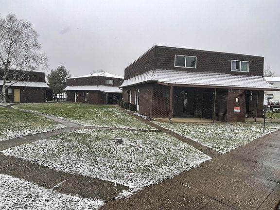 2nd image of 197H Briarwood Dr #197