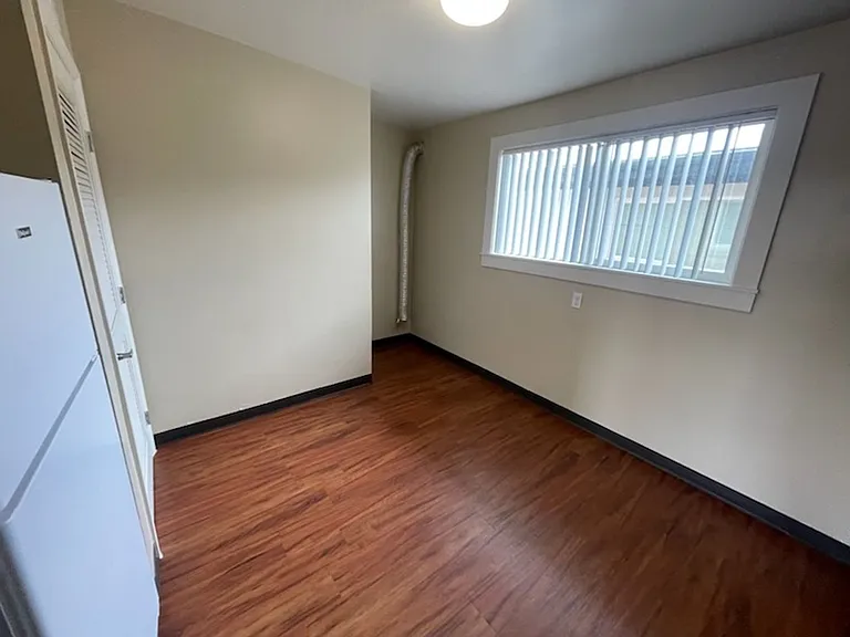 5531-5541 S Delaware St — Photo 5
