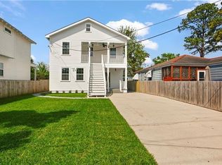 2726 Upperline St, New Orleans, LA 70115