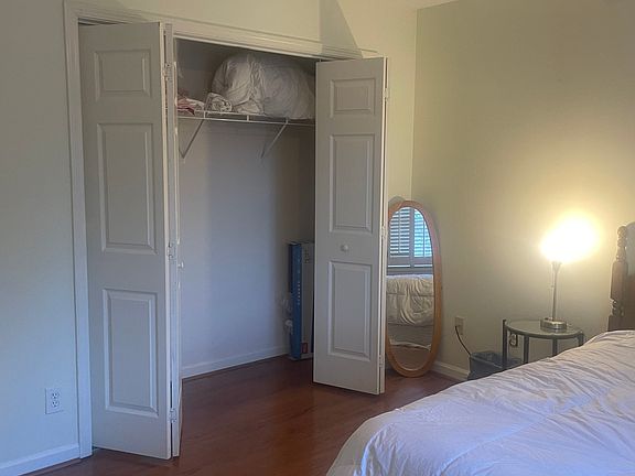 4th image of 570 Village Green Ct SW