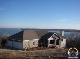 7529 Lakeview Rd, Meriden, KS 66512