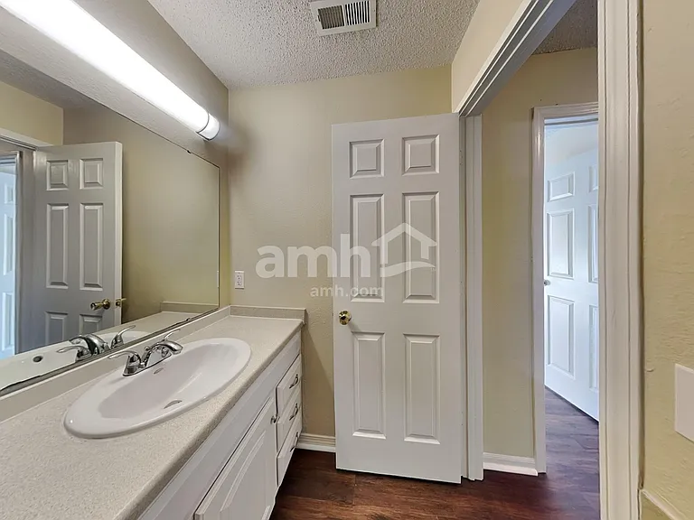 1494 Blue Grass Pkwy — Photo 16