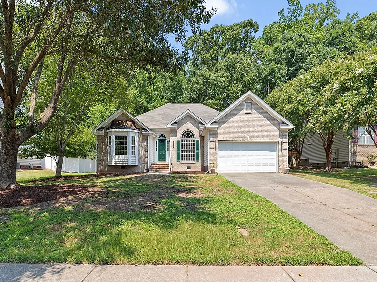 3425 Coach Lantern Ave — Photo 2
