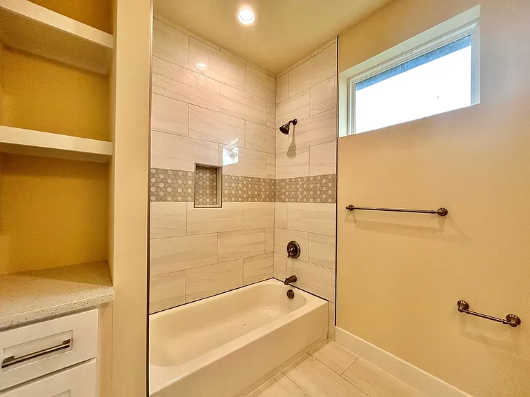 5605 Samuel Huston Ave #1 — Photo 20