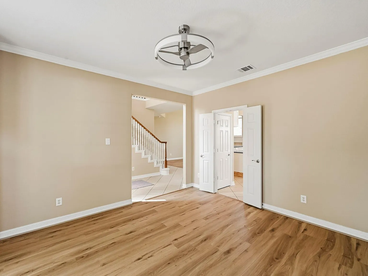 4 bed, 3.5 bath, 2743 sqft, $2,645 — Photo 4