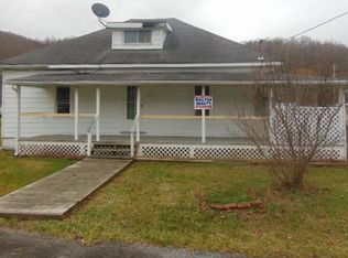 507 7th St, Rupert, WV 25984