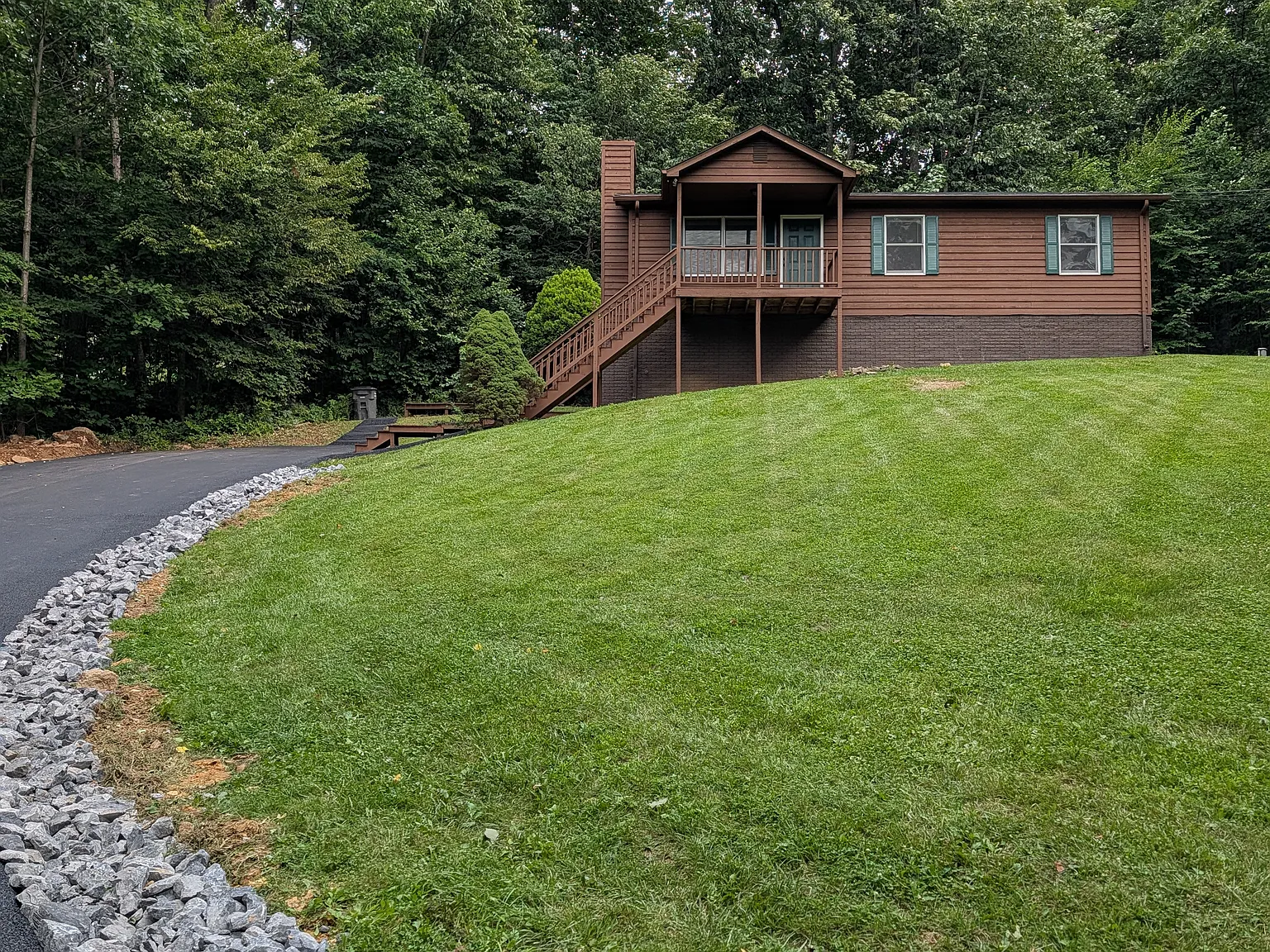 270 Parkside Rd — Photo 3