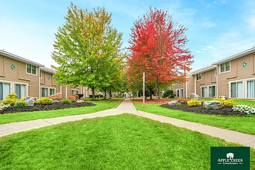Apple Creek Townhomes Photo 1