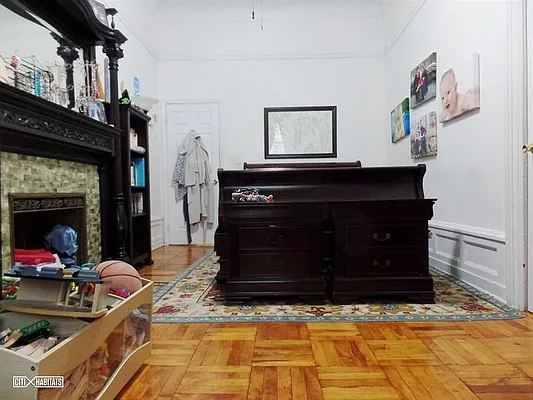 Rented by Abode Residential LLC | media 4