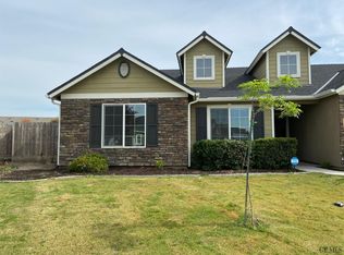 416 Nelder Grove St, Tulare, CA 93274
