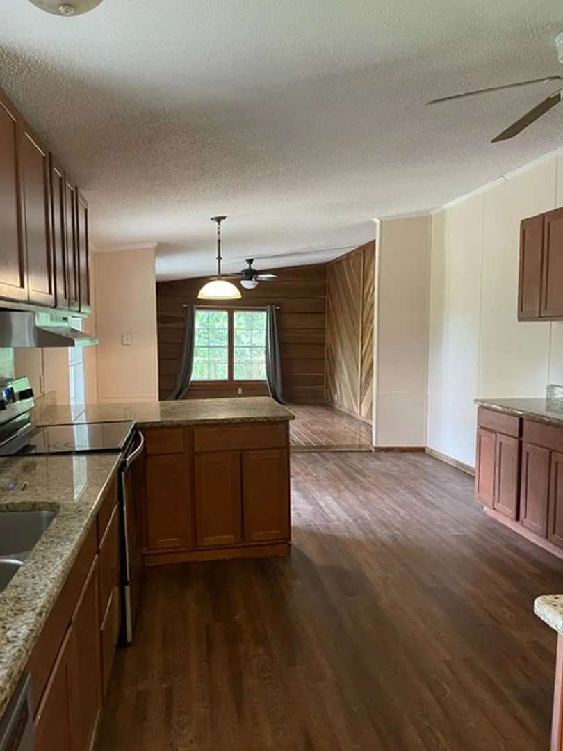 Rustic home in Citronelle — Photo 3
