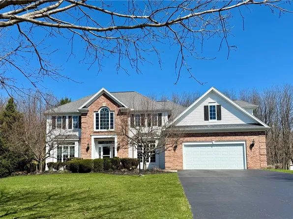 566 Dunnbridge Dr, Webster, NY 14580
