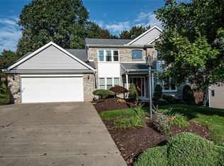 6212 Antler Hill Dr, Trafford, PA 15085