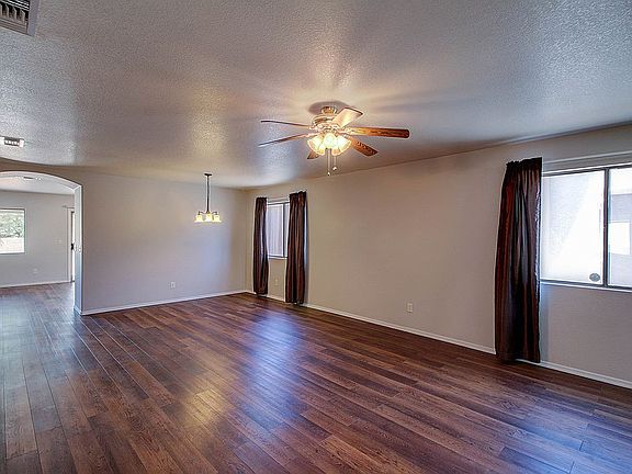 Living room/Dining Area