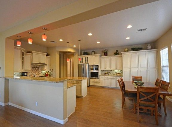 4th image of 20187 E Stonecrest Dr