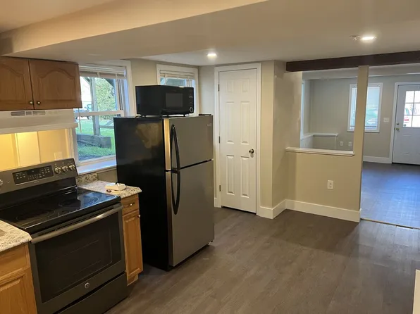 168 South St, 168 South St #1, Biddeford, ME 04005