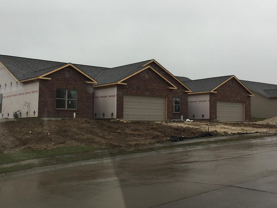 1st image of 1827 Lewis Dr