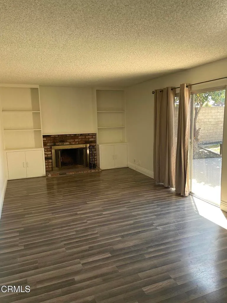3 bed, 2.0 bath, 1438 sqft, $3,800 — Photo 4