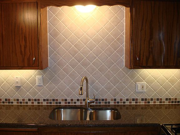 double-bowl & decorator faucet