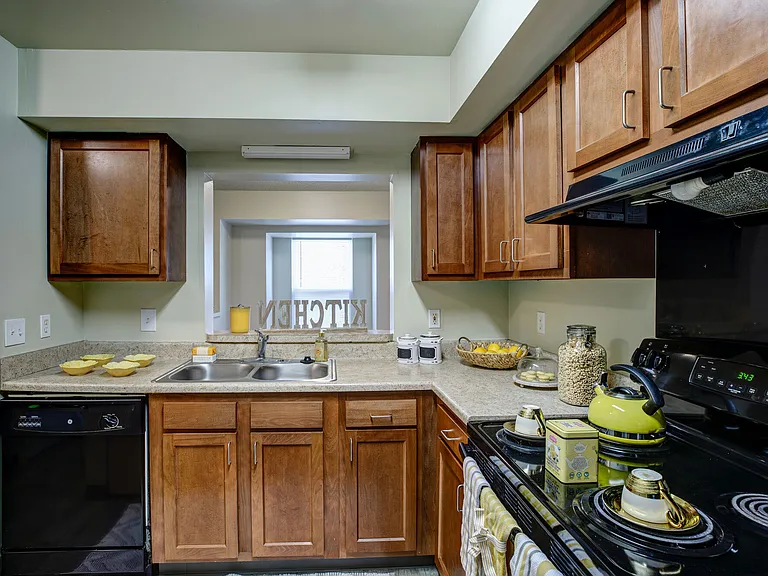 Stonebrook Townhomes I & II — Photo 14