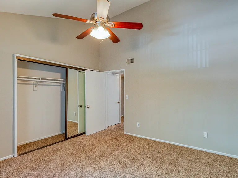 Myrtle Street Apartments — Photo 16