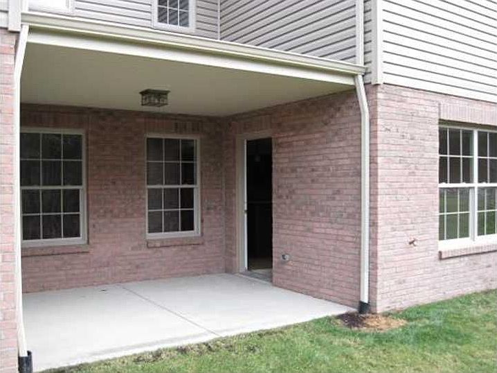 2nd image of 302 Adele Ct