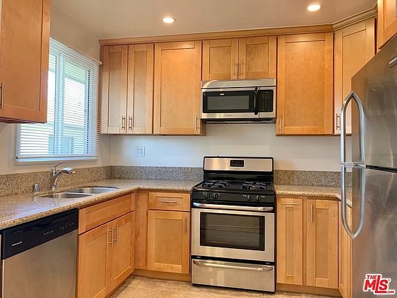 4th image of 1233 N Harper Ave APT 8