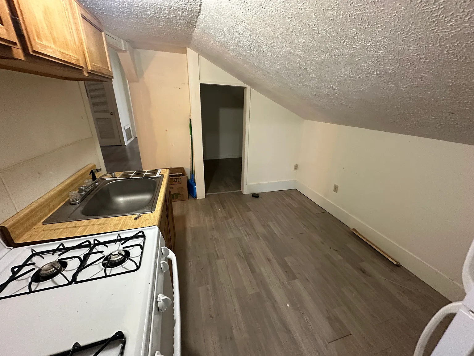 3 bed, 1500 sqft, $1,400 — Photo 2
