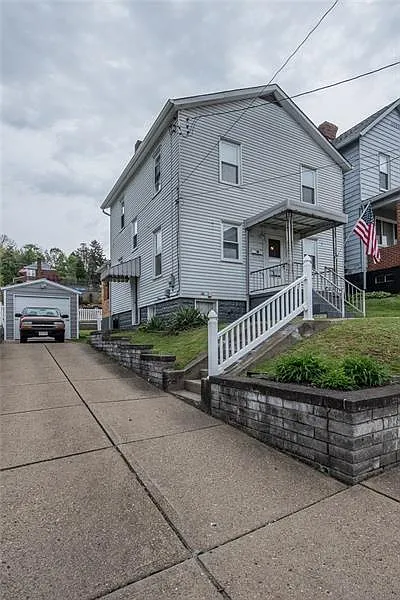 620 9th St photo 1