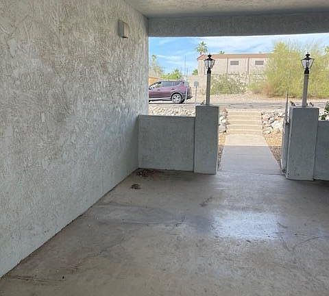 3rd image of 1940 Magnolia Dr APT 1