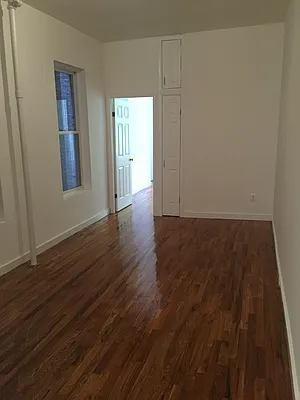 Rented by Skyline Realty LLC II | media 6