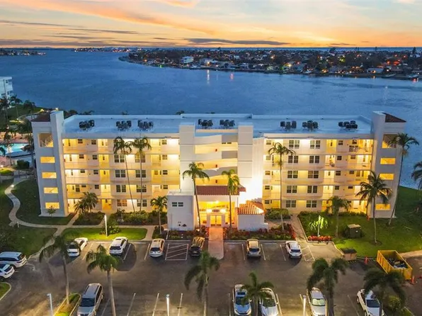 6001 Bahia Del Mar Cir APT 325, Saint Petersburg, FL 33715