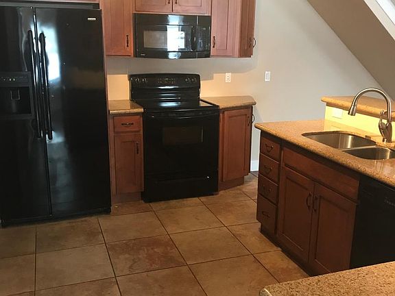 2nd image of 129 Fairway Pl