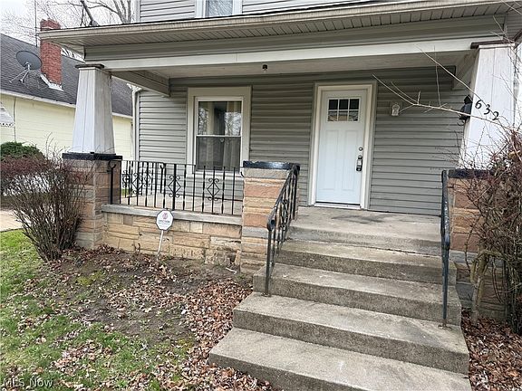 2nd image of 632 Roscoe Ave
