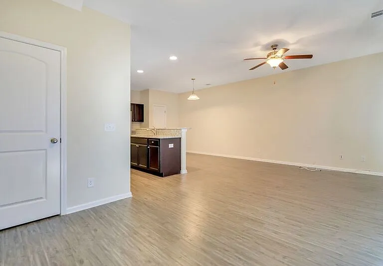 285 Cantle Dr — Photo 7
