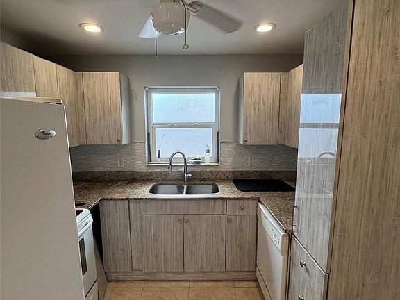 5th image of 1150 E Sample Road #101