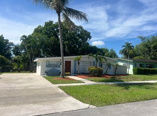 4052 Collin Dr, West Palm Beach, FL 33406