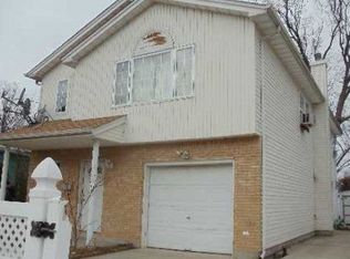 93 Peters Ave, Hempstead, NY 11550