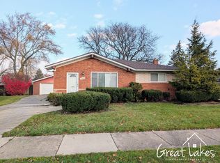 24889 Masch Ave, Warren, MI 48091