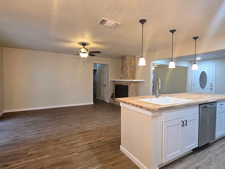 12426 Magnifico St — Photo 10