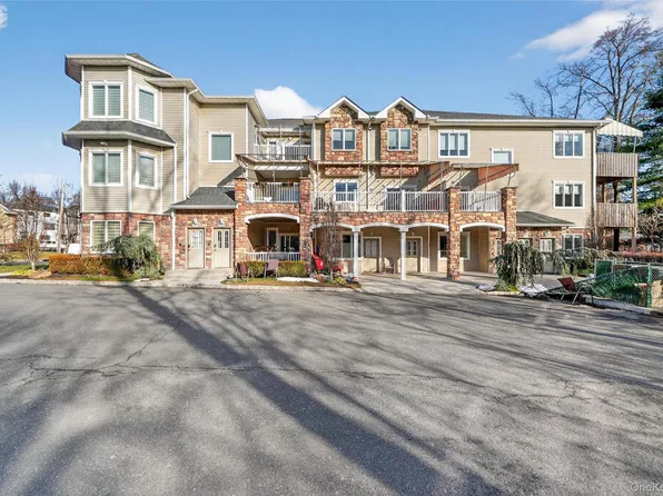 2 Bluefield Drive #103, Spring Valley, NY 10977
