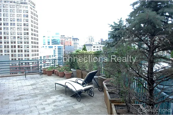 Rented by City Connections Realty | media 2